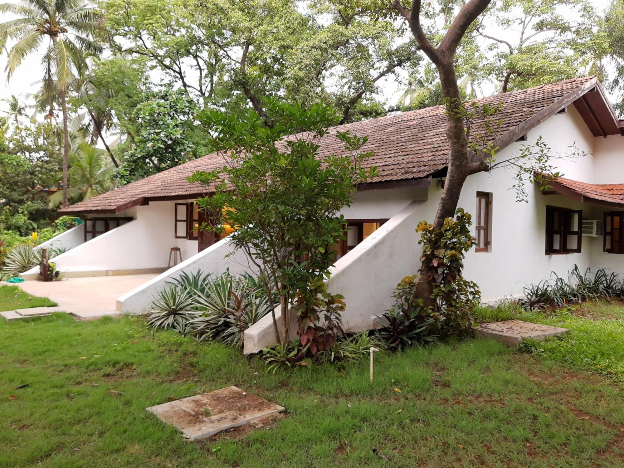 Banyan House - Luxurious 4 Bedroom Villa On One Acre, Near The Beach Nagaon  Exteriör bild