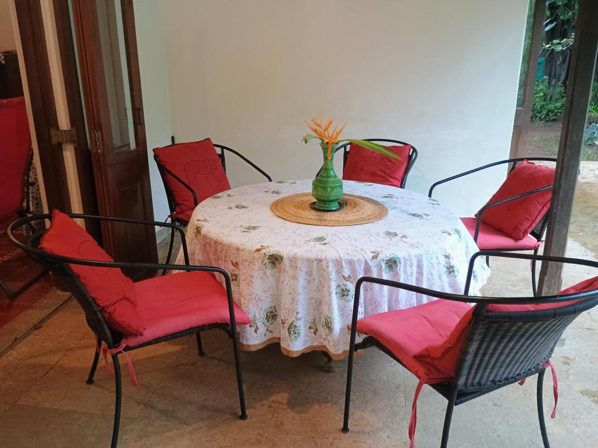 Banyan House - Luxurious 4 Bedroom Villa On One Acre, Near The Beach Nagaon  Exteriör bild