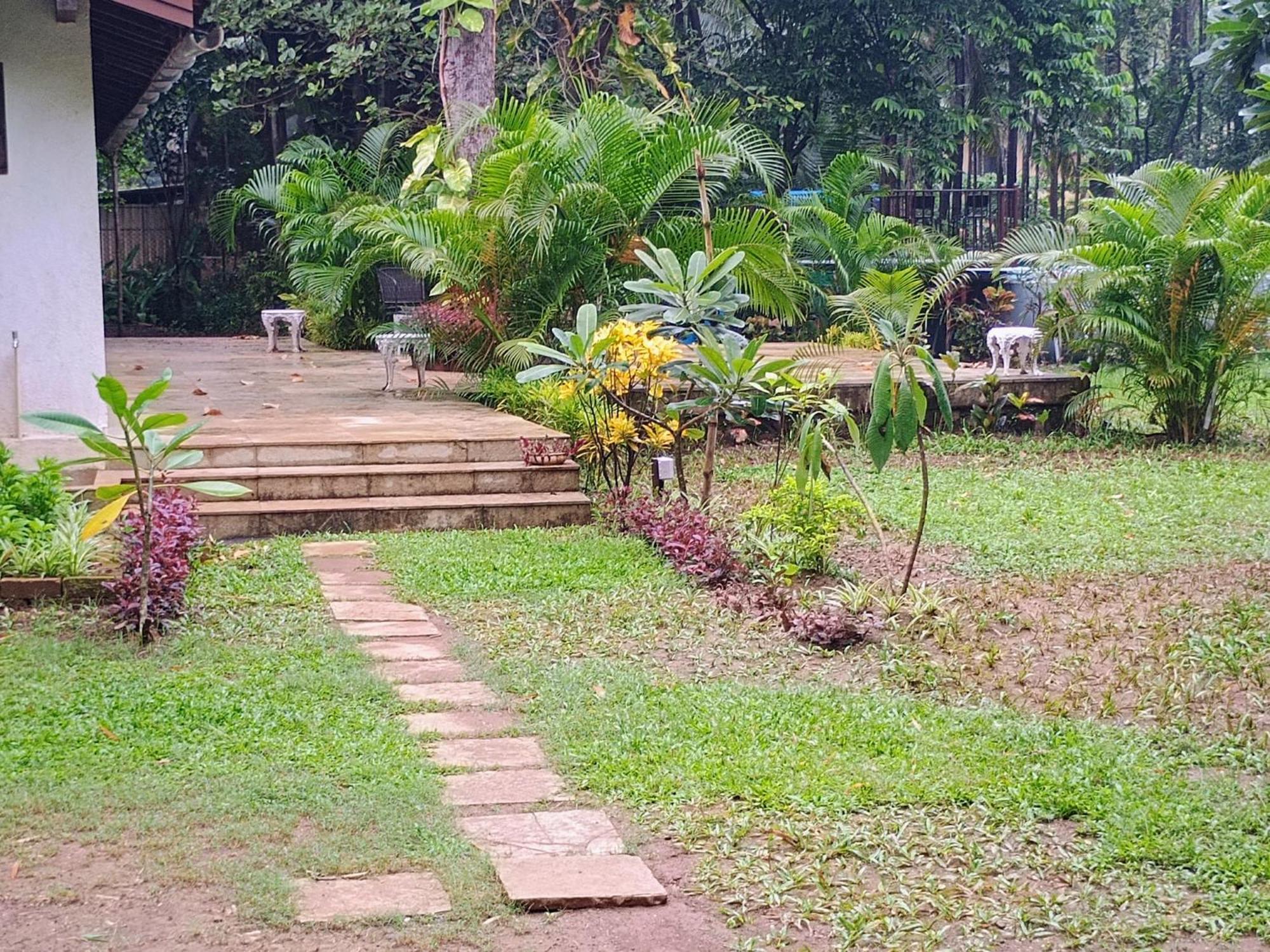 Banyan House - Luxurious 4 Bedroom Villa On One Acre, Near The Beach Nagaon  Exteriör bild